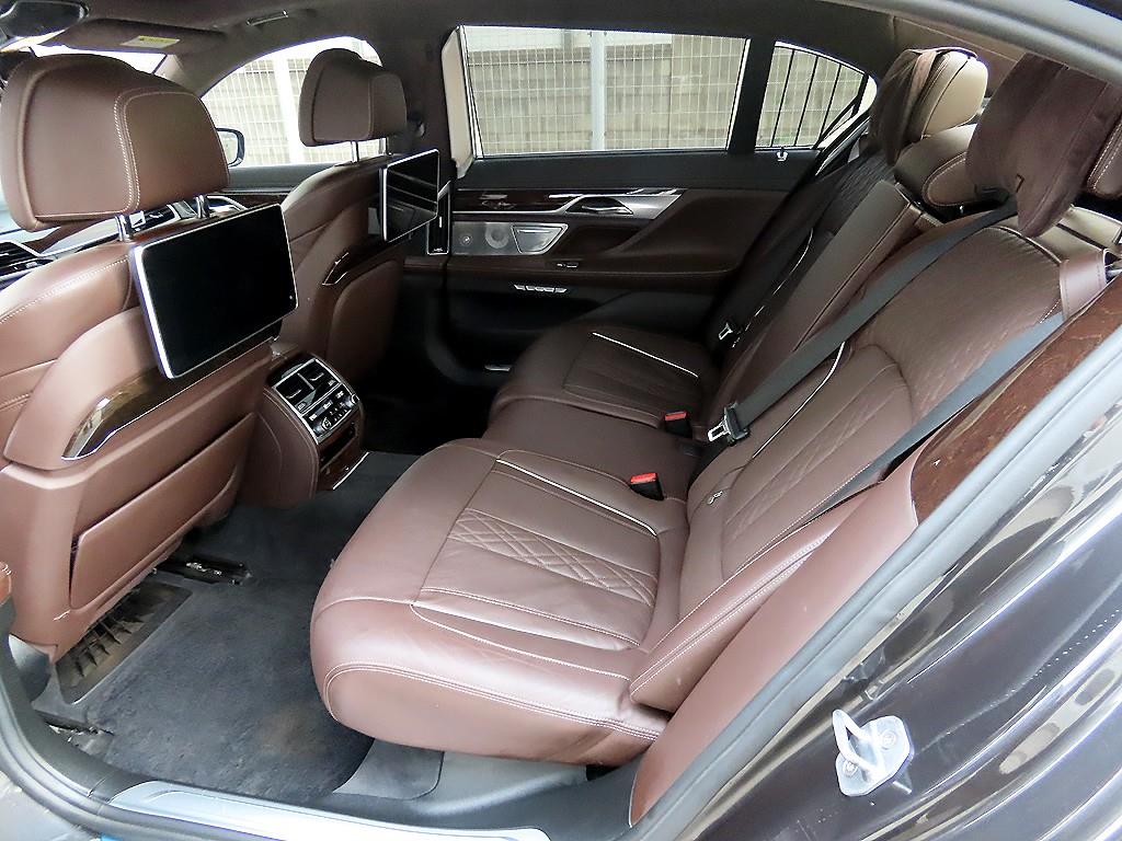 BMW 7 Series - Vista 6