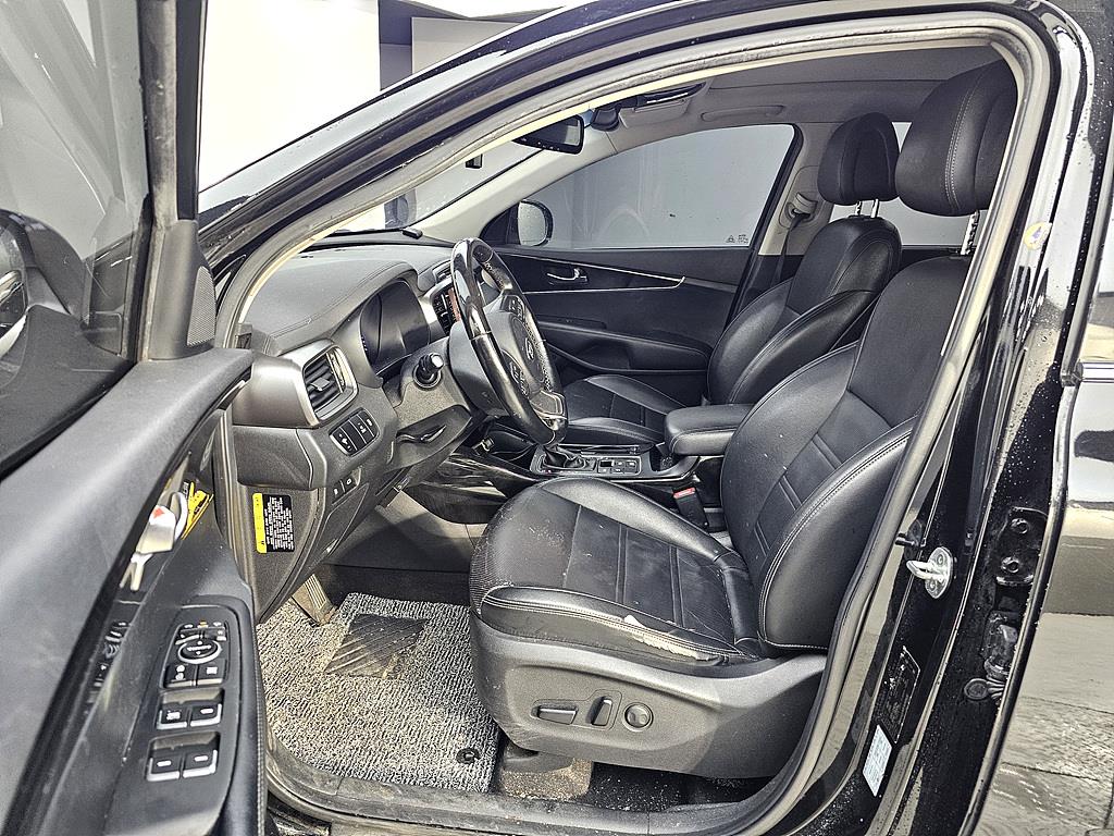 KIA Sorento - Vista 8