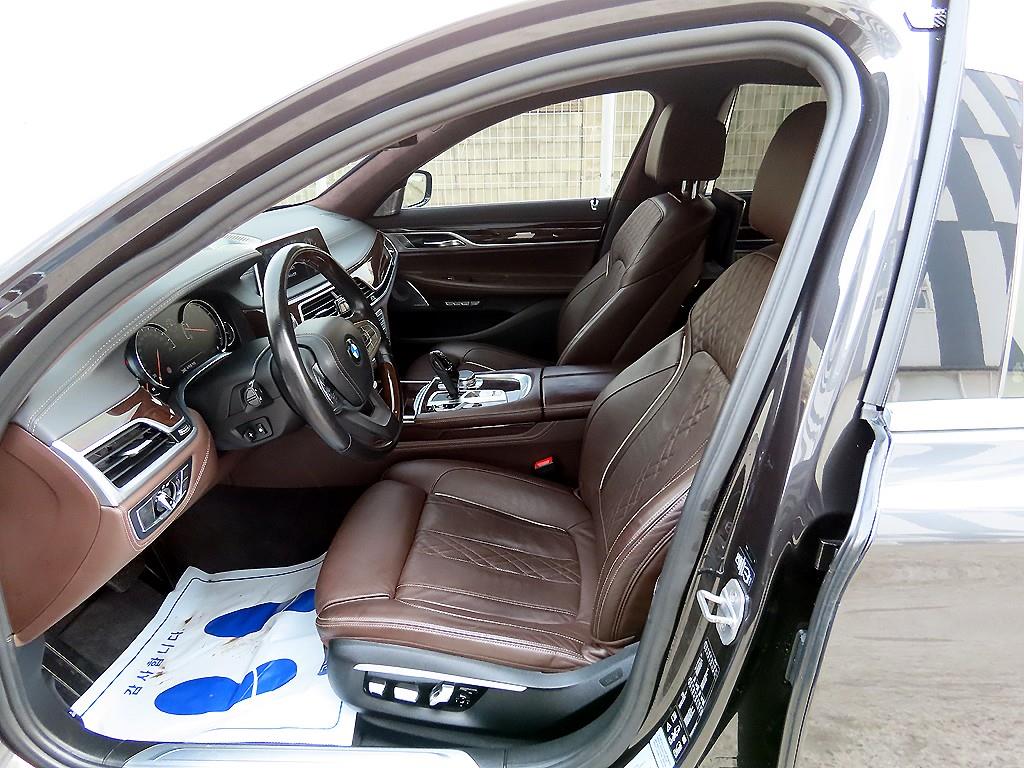 BMW 7 Series - Vista 5