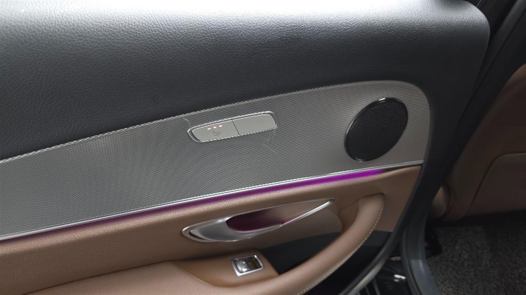 Mercedes Benz E class 2019 Negro - Importación desde Corea - HF Imports Iquique - Foto 17