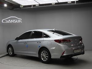 HYUNDAI Sonata - Vista 6