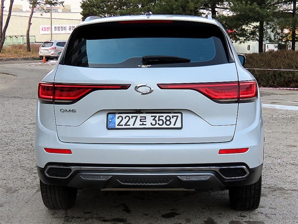 SAMSUNG QM6 - Vista 4