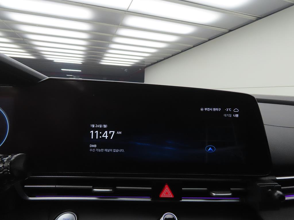 HYUNDAI Avante - Vista 11