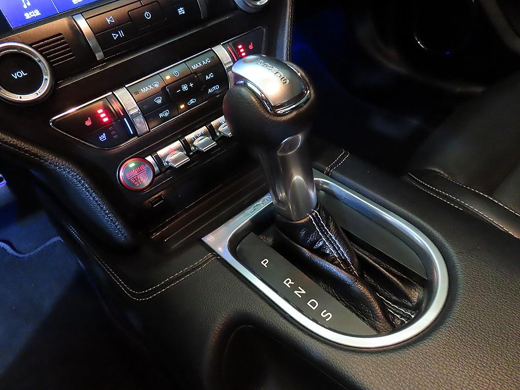 Ford Mustang - Vista 12