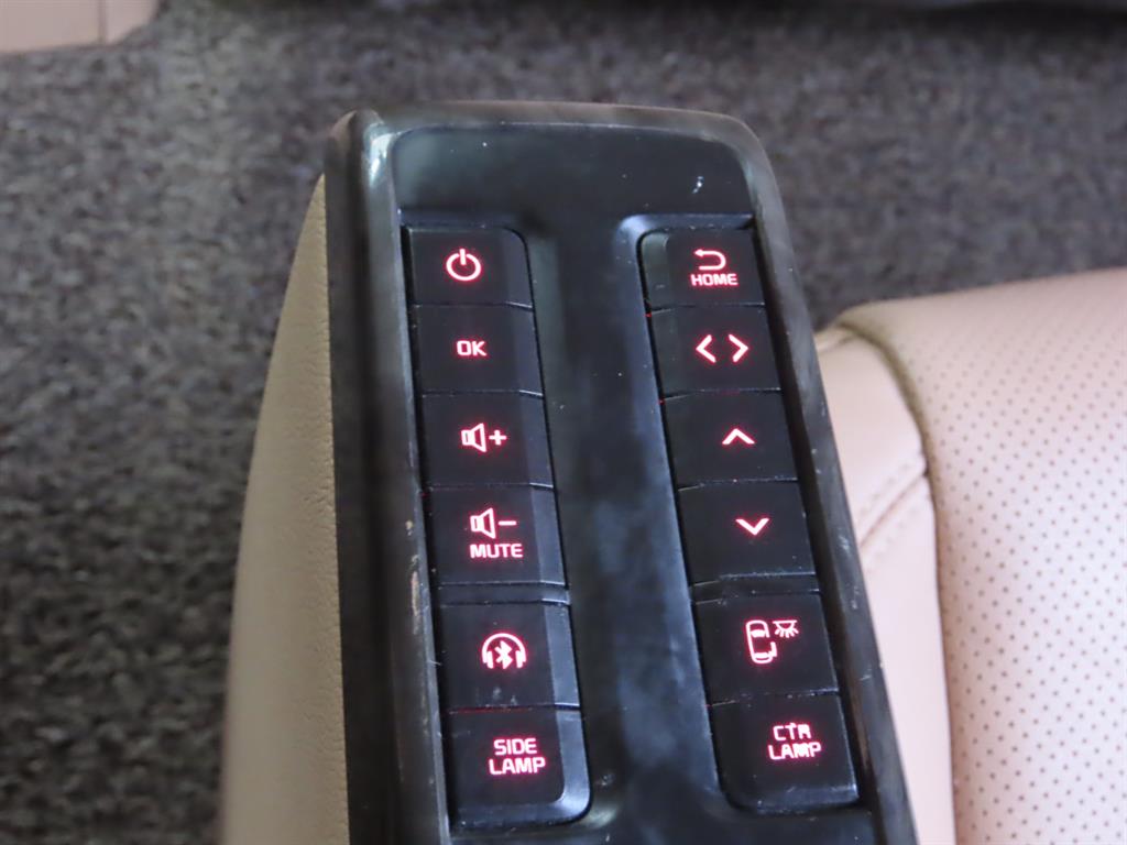 KIA Carnival 2019 Blanco - Importación desde Corea - HF Imports Iquique - Foto 9