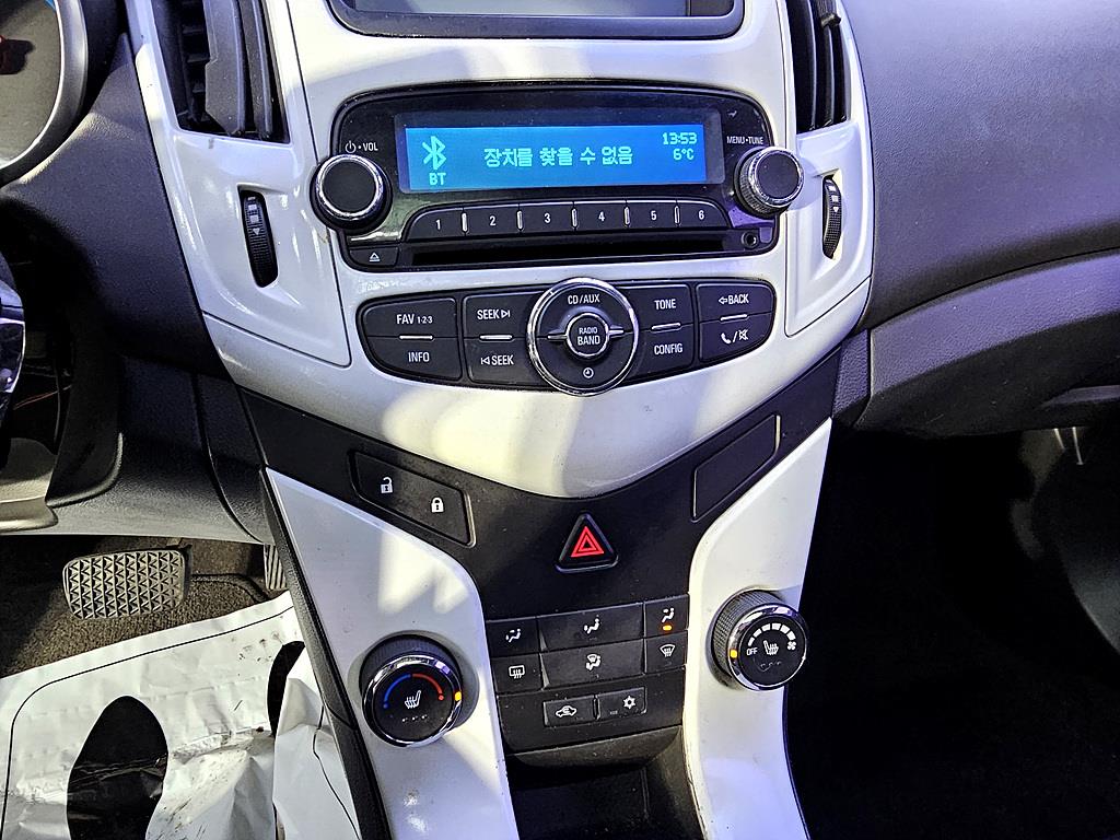 Chevrolet Cruise 2013 Blanco - Importación desde Corea - HF Imports Iquique - Foto 17