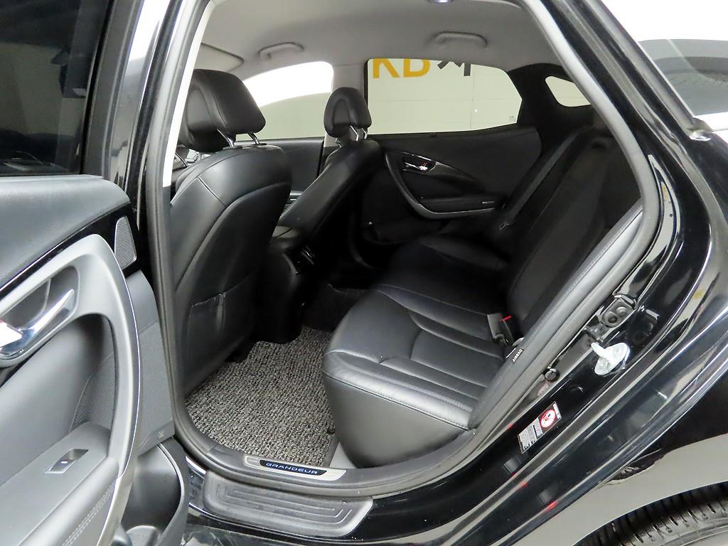 HYUNDAI Grandeur 2016 Negro - Importación desde Corea - HF Imports Iquique - Foto 13