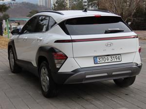 HYUNDAI Kona - Vista 8