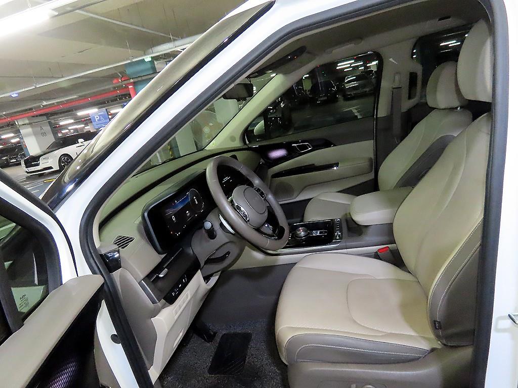 KIA Carnival - Vista 6