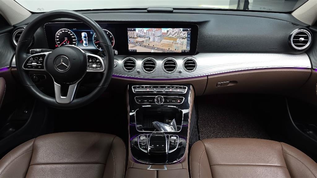 Mercedes Benz E class - Vista 6