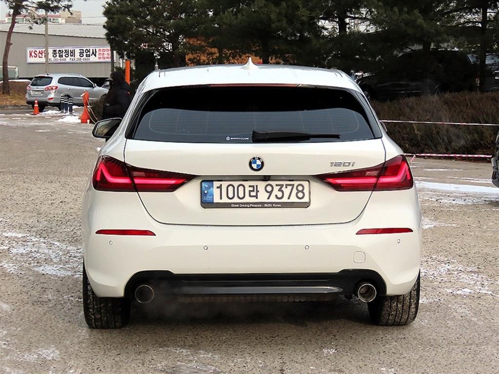 BMW 1 series - Vista 4