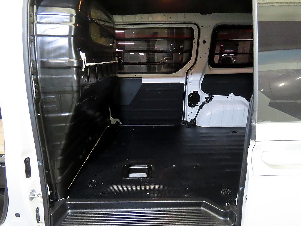 HYUNDAI Staria - Vista 7