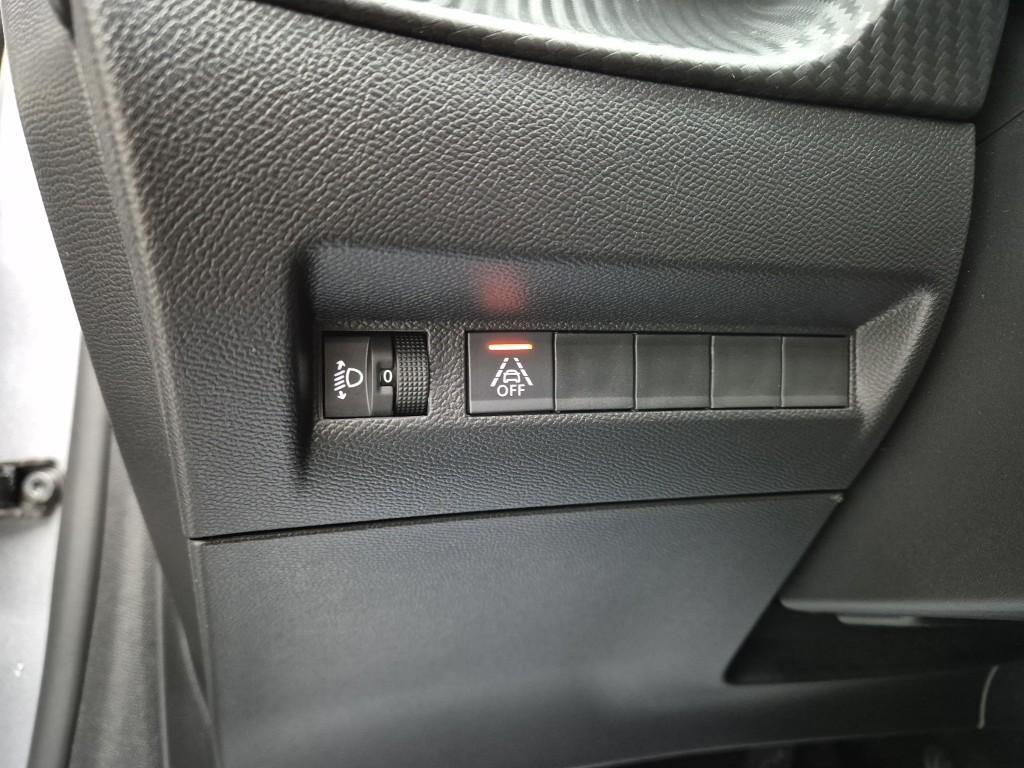 Peugeot 208 2022 Plateado - Importación desde Corea - HF Imports Iquique - Foto 16