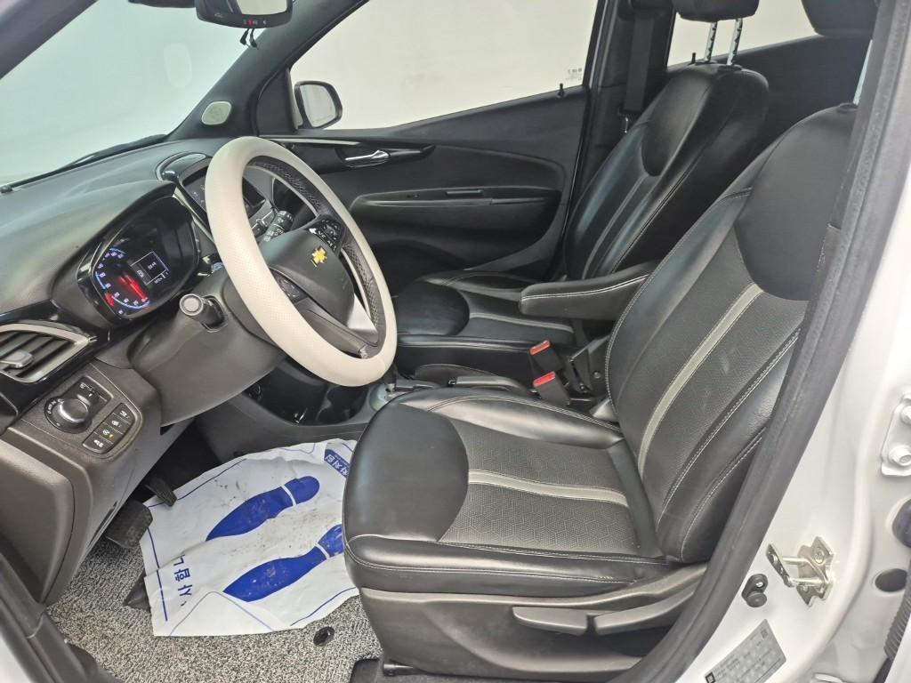 Chevrolet Spark - Vista 11