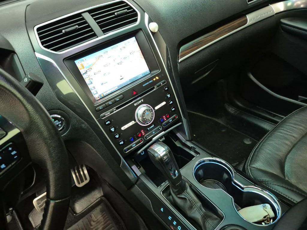 Ford Explorer - Vista 10