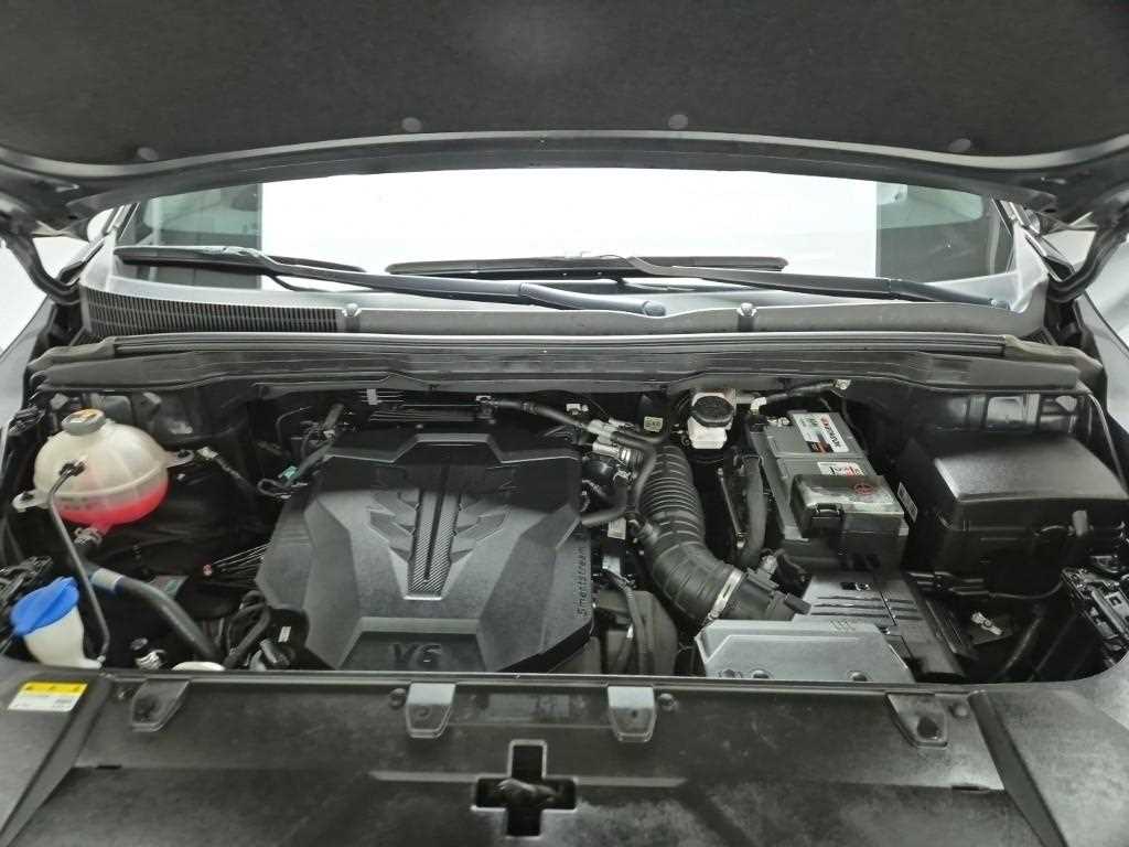 KIA Carnival - Vista 5