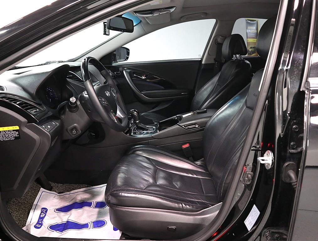 HYUNDAI Grandeur - Vista 9