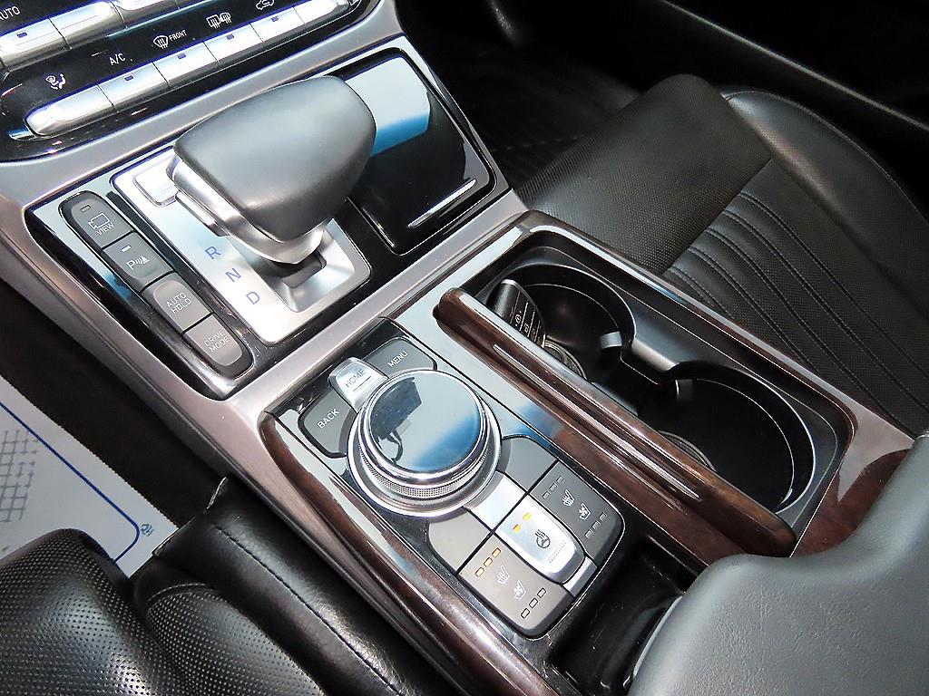 Genesis EQ900 - Vista 11