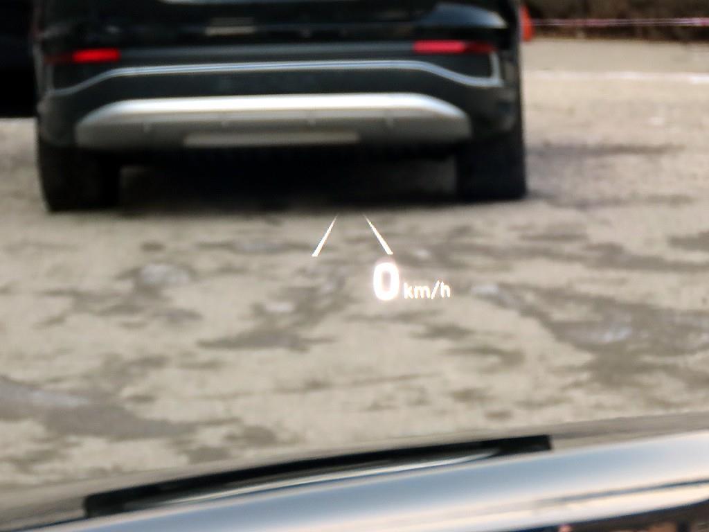 Genesis G70 - Vista 10