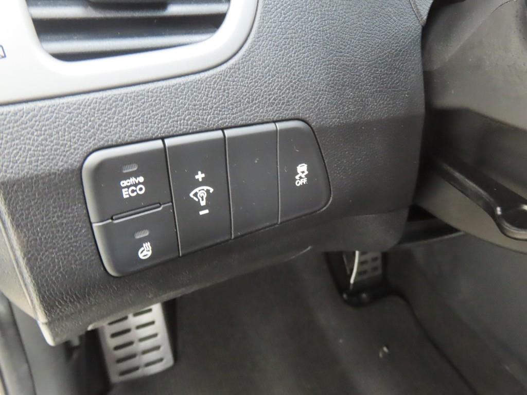 HYUNDAI Avante - Vista 10