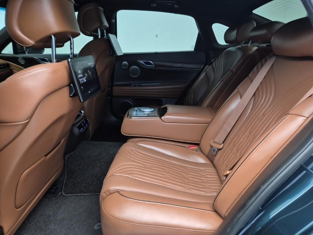 Genesis G80 - Vista 12