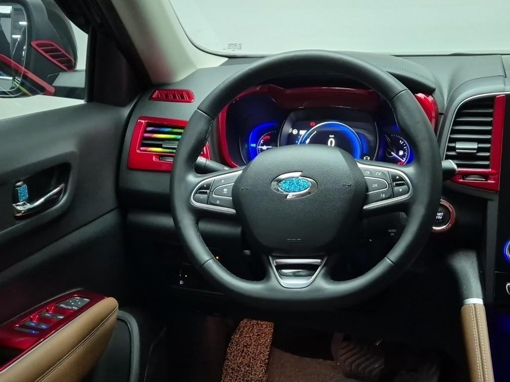 SAMSUNG QM6 - Vista 9