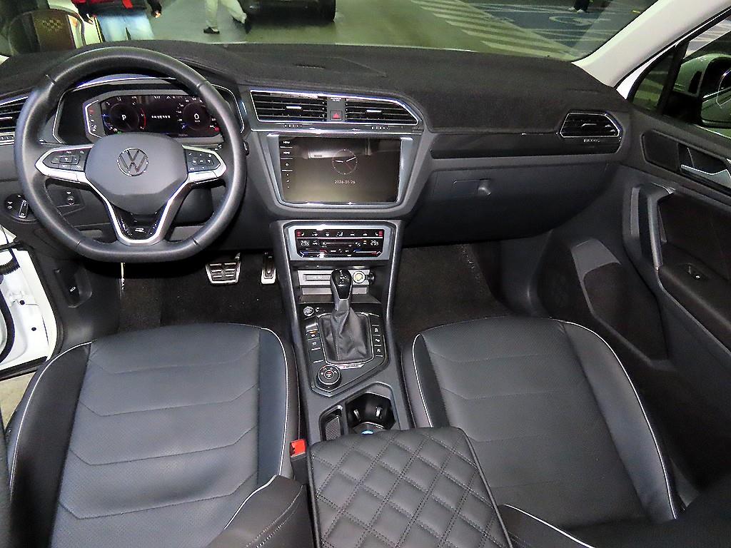 Volkswagen Tiguan - Vista 10