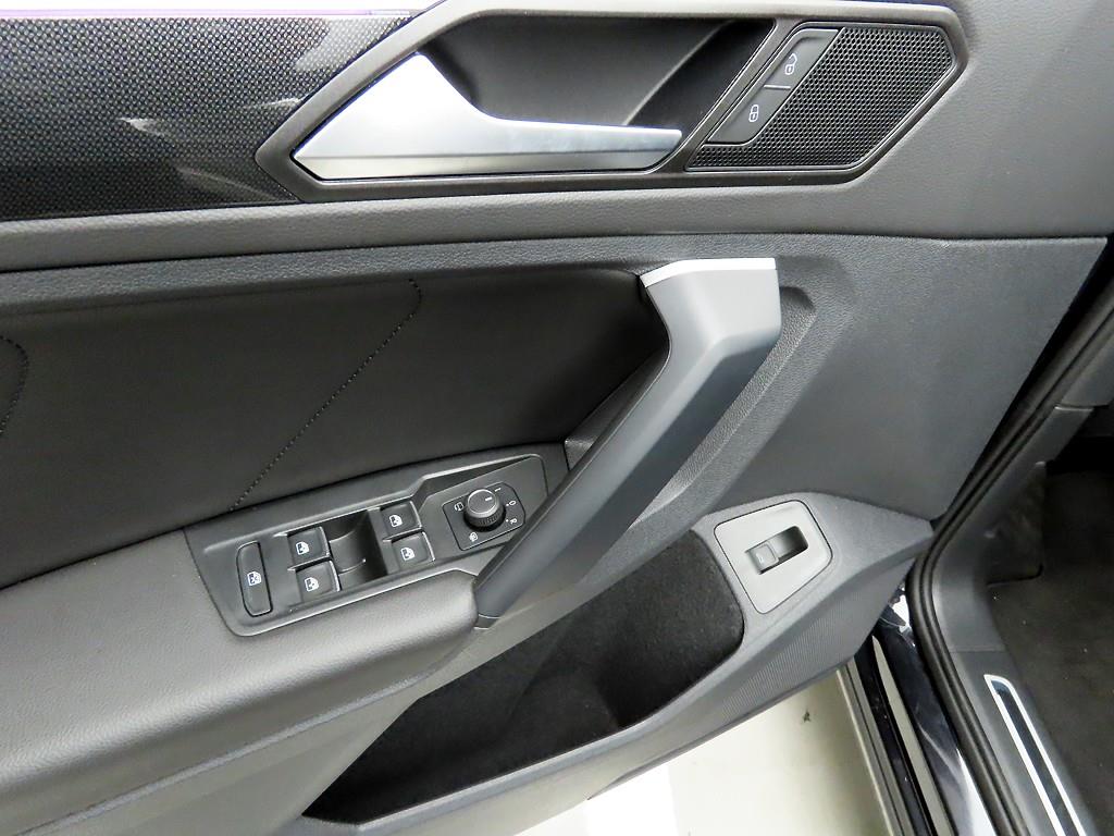Volkswagen Tiguan - Vista 12