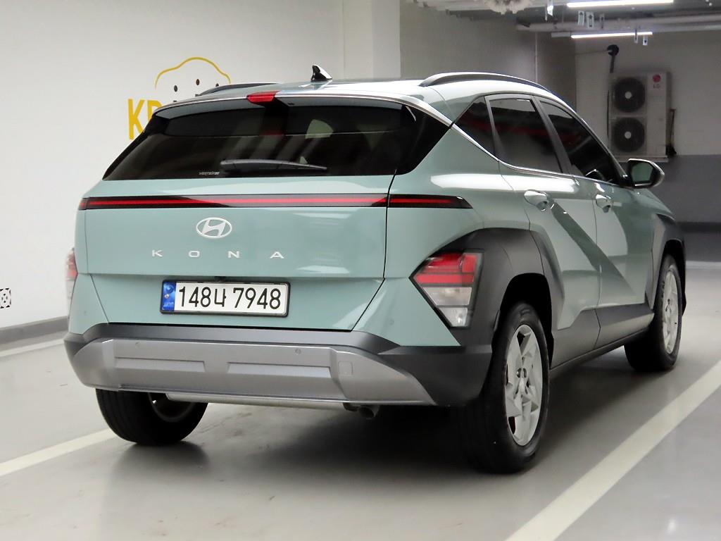 HYUNDAI Kona - Vista 4