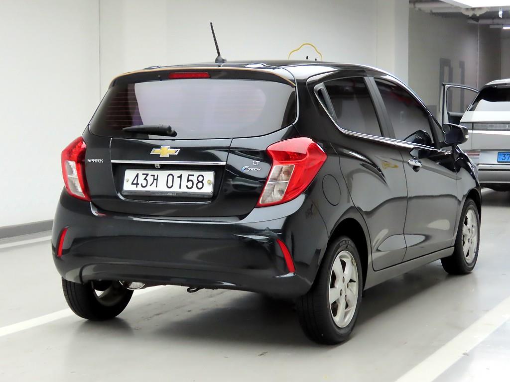 Chevrolet Spark - Vista 4