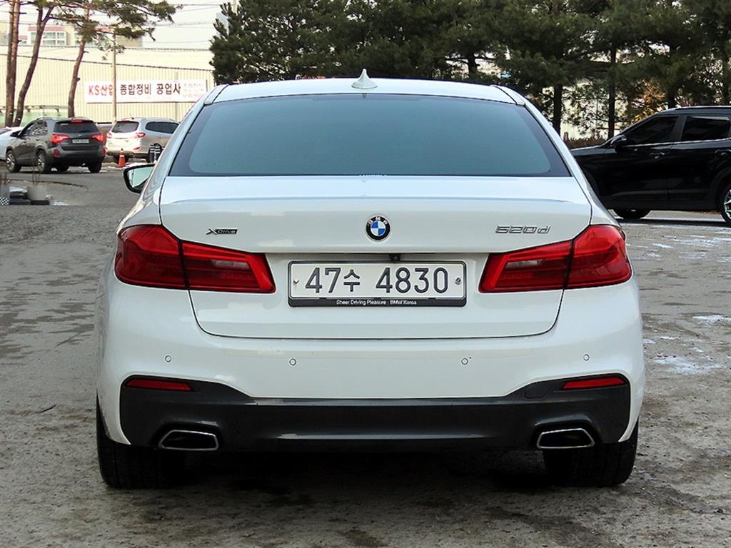 BMW 5 Series - Vista 4