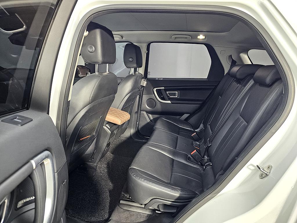 Land Rover Discovery Sports - Vista 9