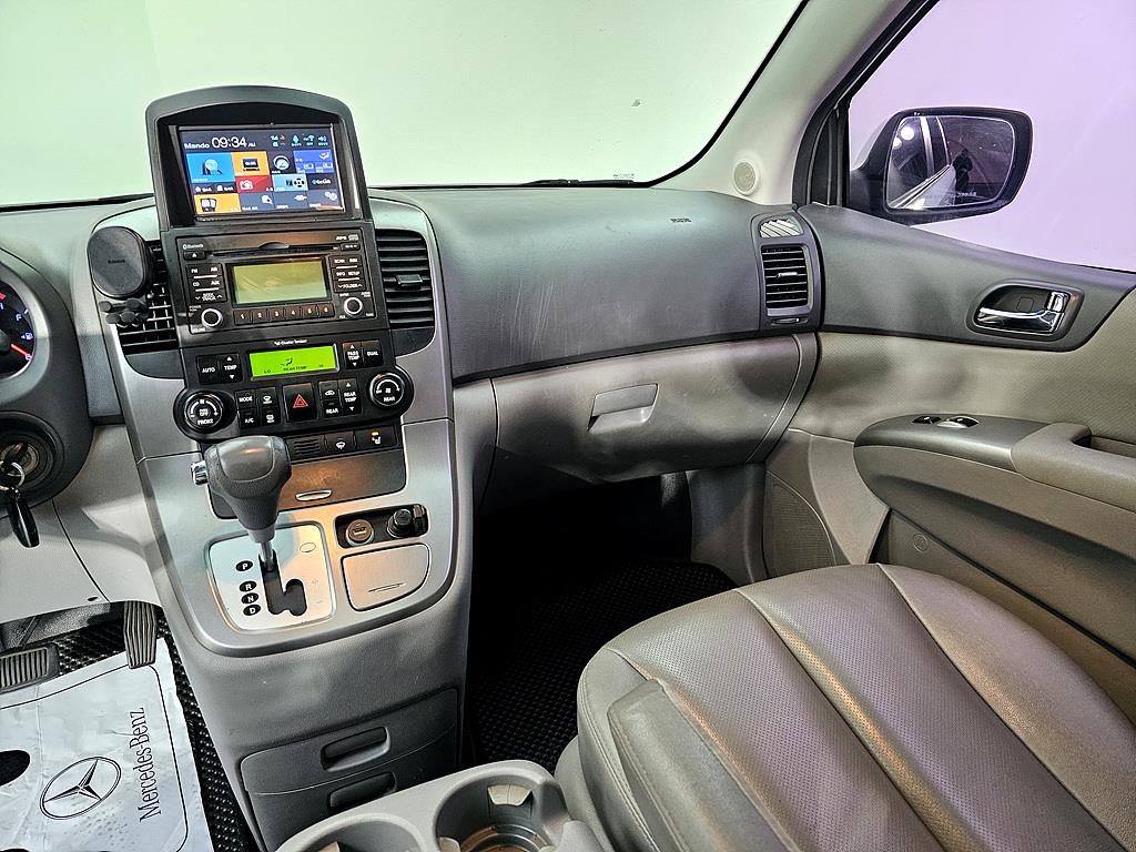 KIA Carnival - Vista 10