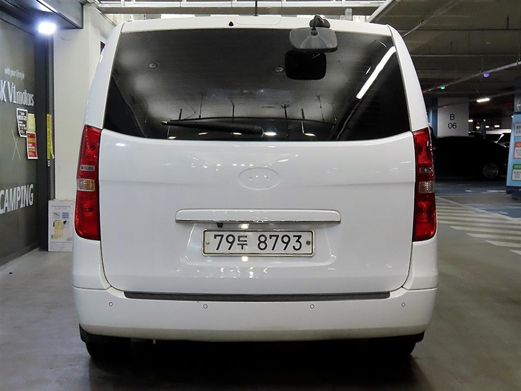 HYUNDAI Starex - Vista 5