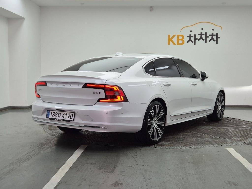 Volvo S90 - Vista 4