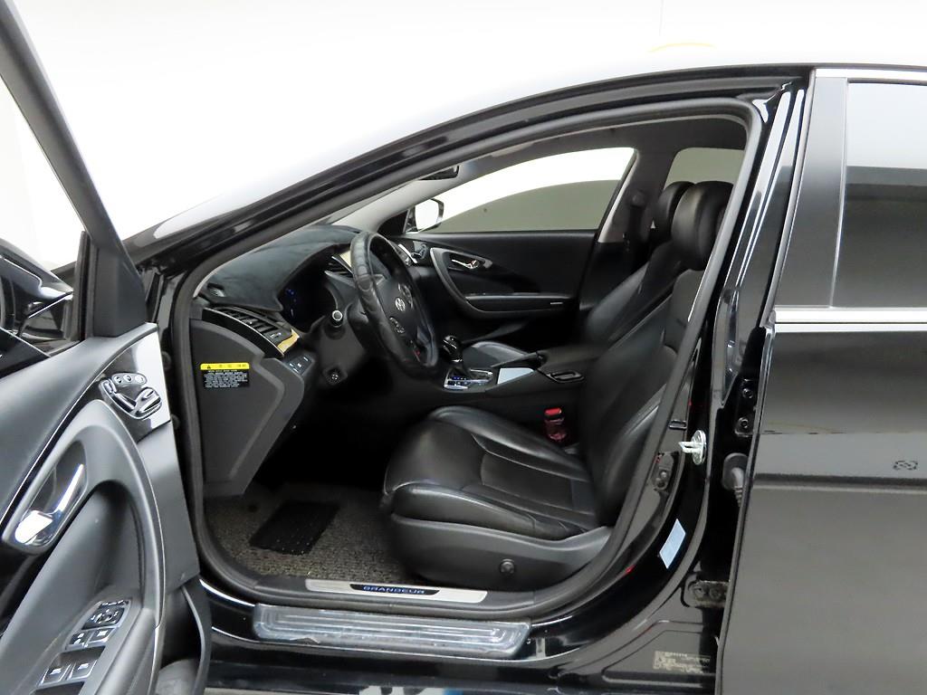 HYUNDAI Grandeur - Vista 12