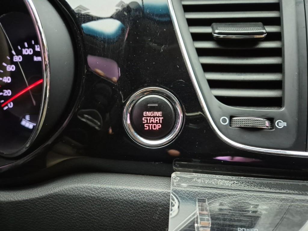 KIA Carnival 2017 Negro - Importación desde Corea - HF Imports Iquique - Foto 17