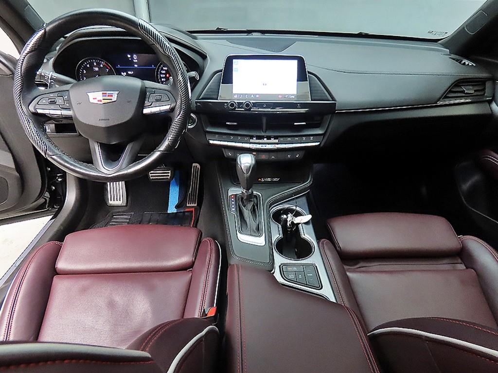 Cadillac CT4 - Vista 7