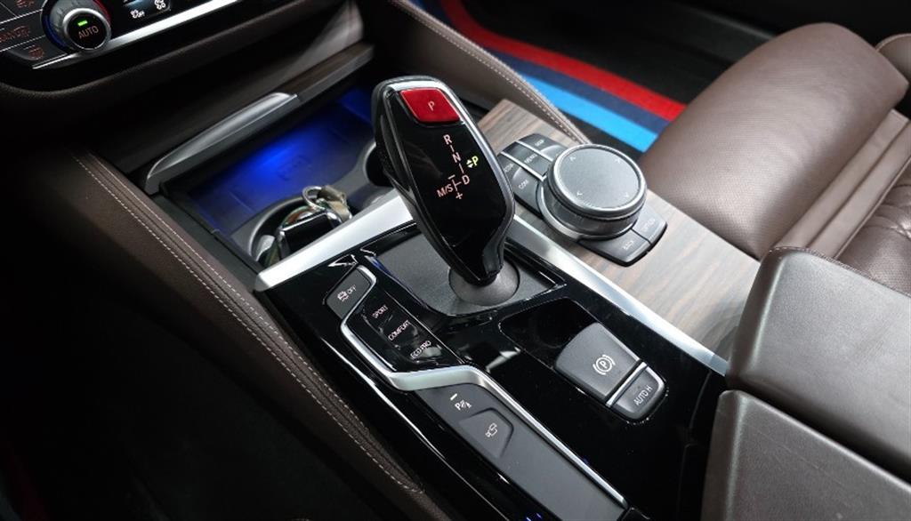 BMW 5 Series - Vista 8