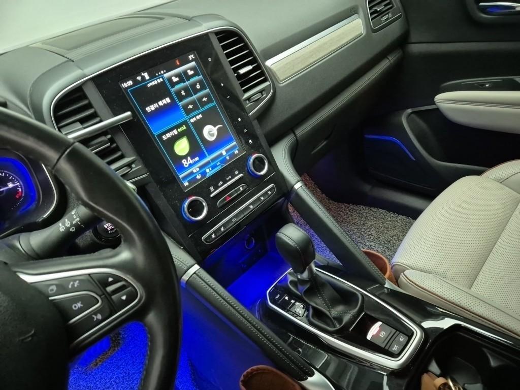 SAMSUNG QM6 - Vista 9