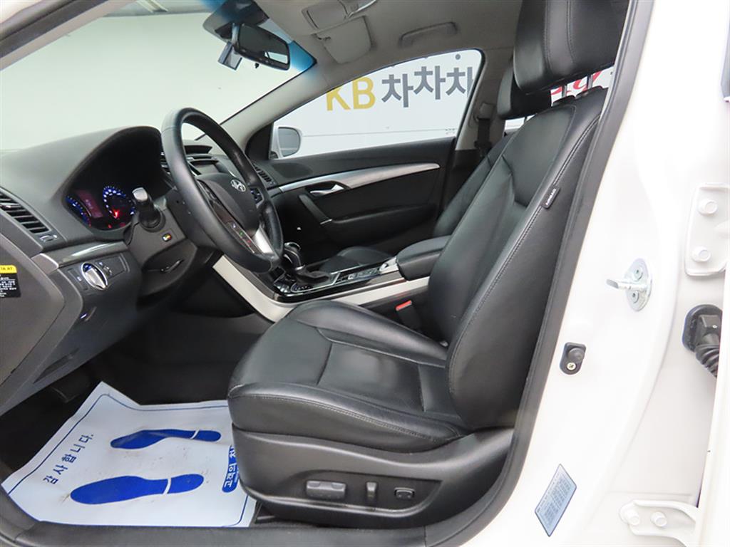 HYUNDAI i40 - Vista 5