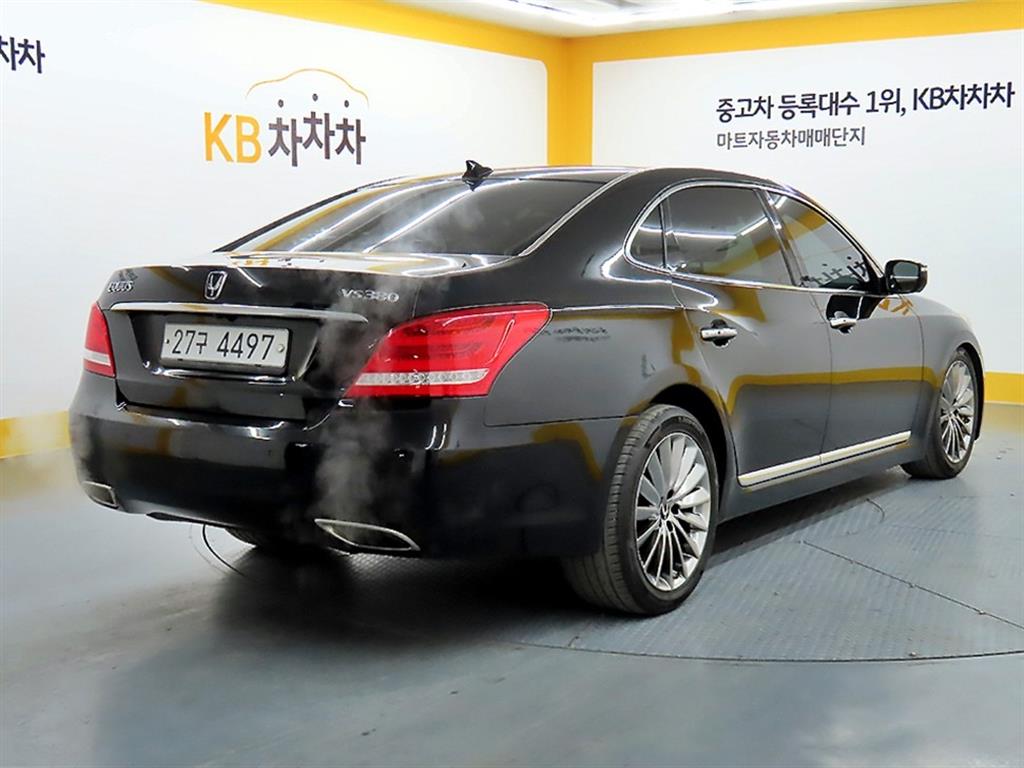 HYUNDAI Equus - Vista 4