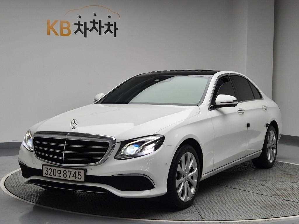 Mercedes Benz E class 2017 Blanco - Importación desde Corea - HF Imports Iquique - Foto 1