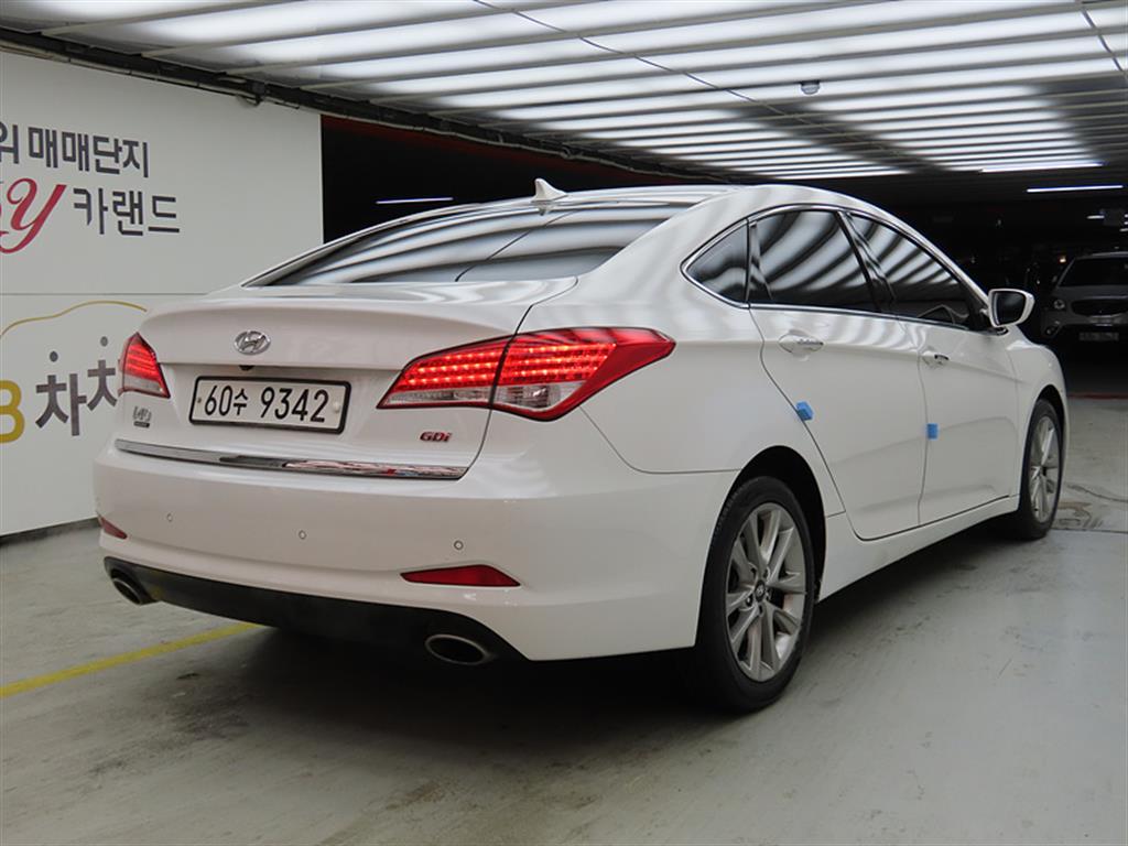 HYUNDAI i40 - Vista 4