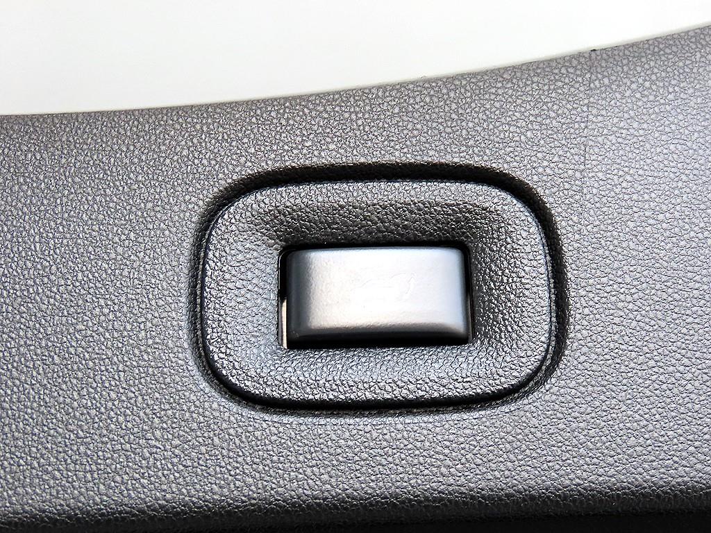 SAMSUNG QM6 2024 Blanco - Importación desde Corea - HF Imports Iquique - Foto 17