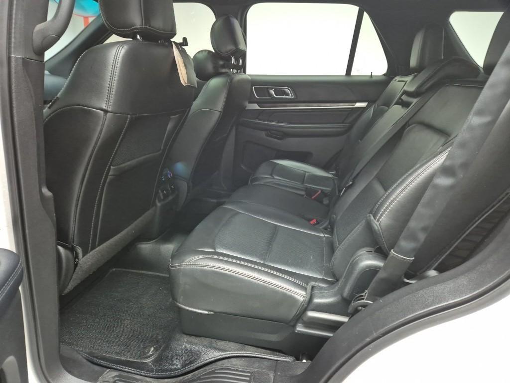 Ford Explorer - Vista 12