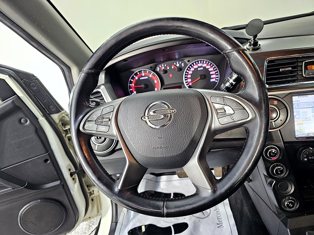 Ssangyong Korando - Vista 12