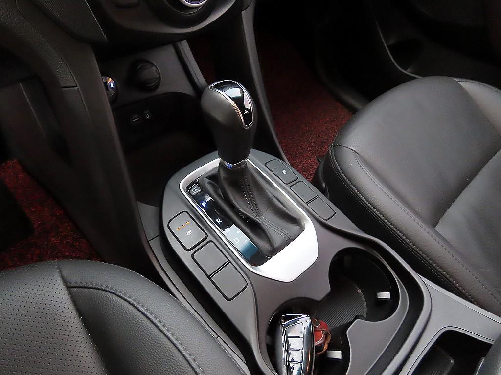 HYUNDAI Santa Fe - Vista 10