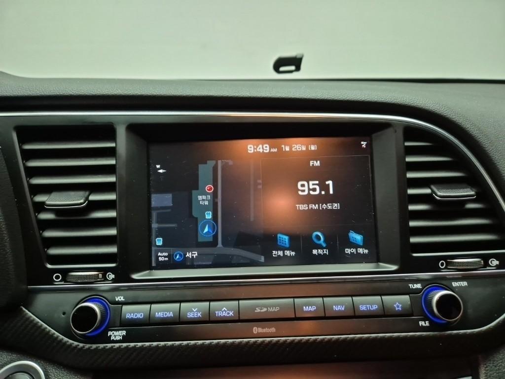 HYUNDAI Avante 2018 Gris - Importación desde Corea - HF Imports Iquique - Foto 13