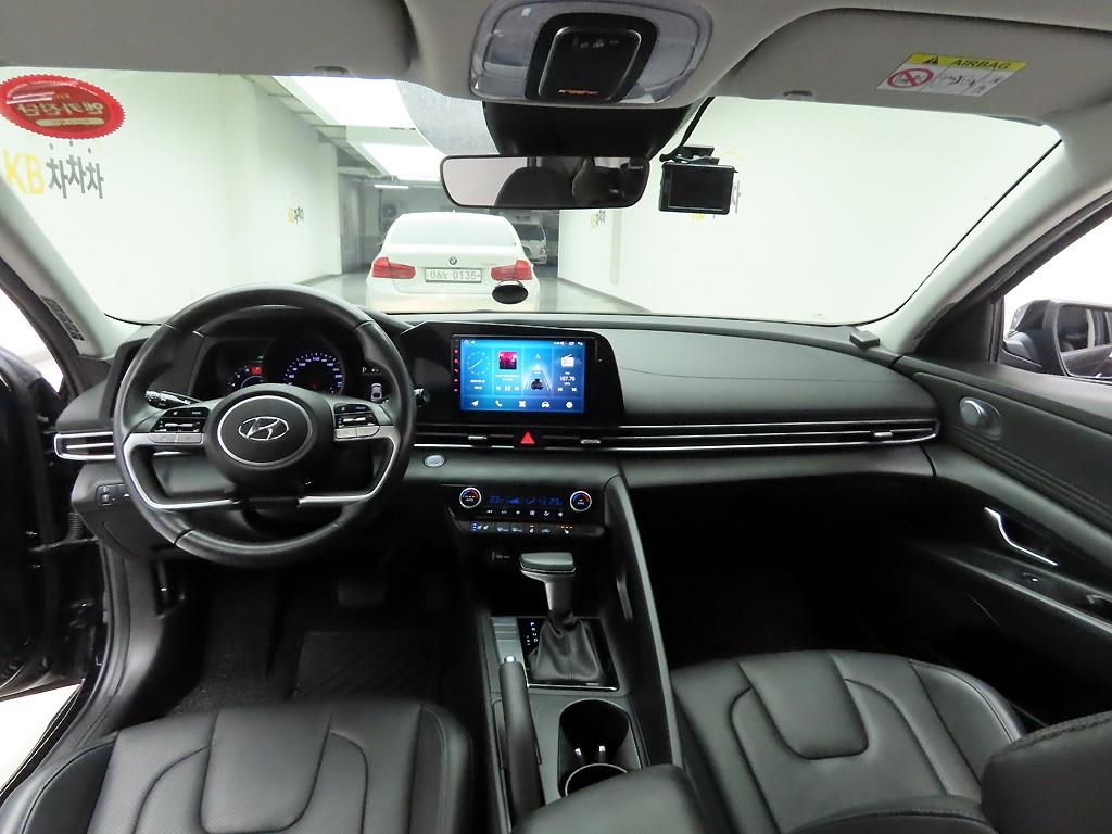 HYUNDAI Avante - Vista 7